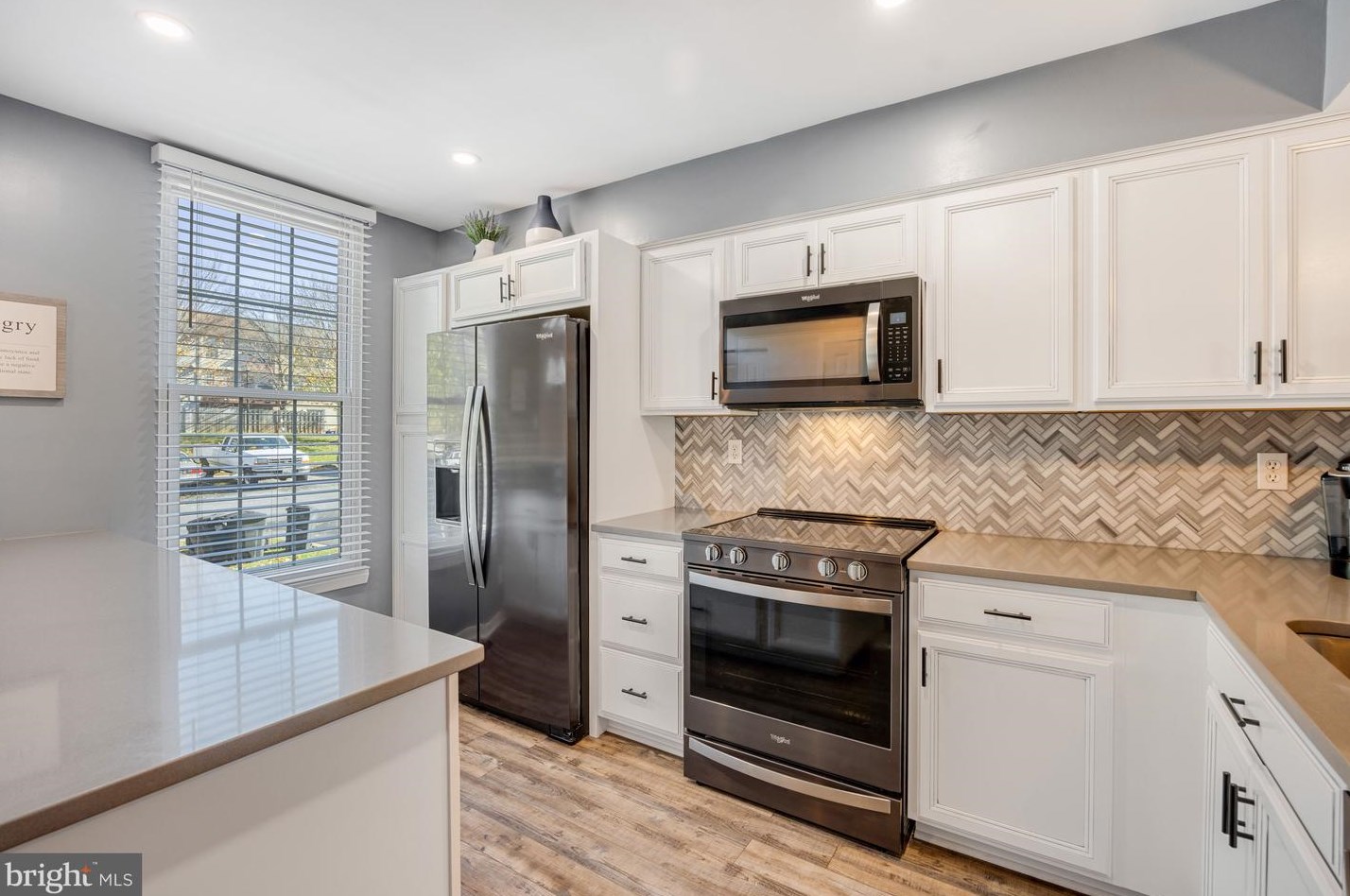 6524 Ducketts Ln, Baltimore, MD 21075-6131