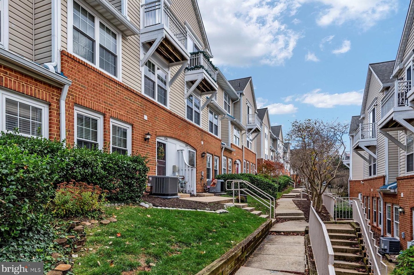6287 Sandpiper Ct, Baltimore, MD 21075-5295