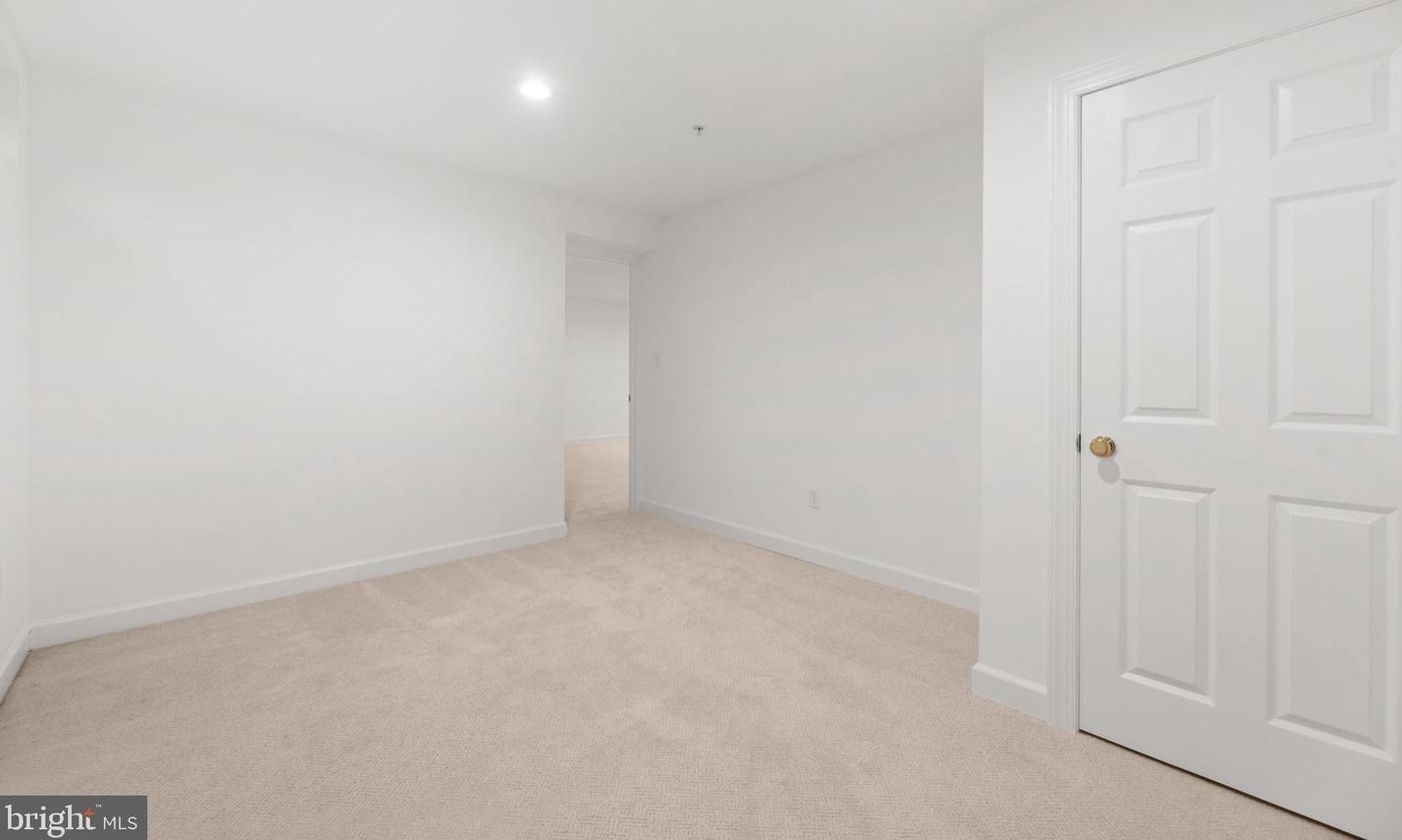 2649 Legends Way, Ellicott MD 21042-2257 exterior