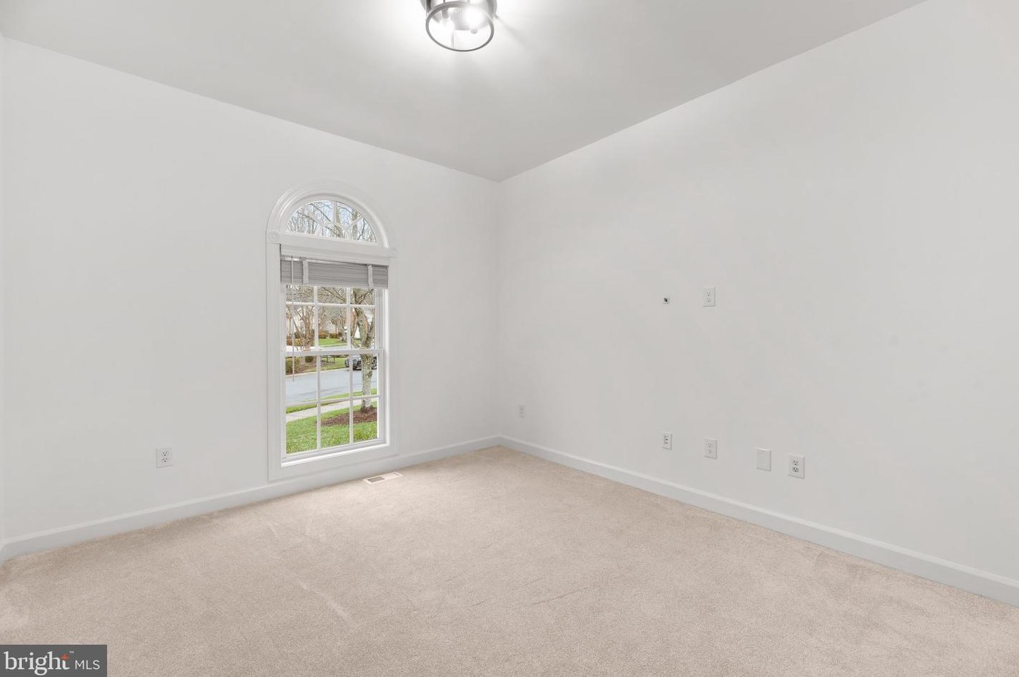 2649 Legends Way, Ellicott MD 21042-2257 exterior