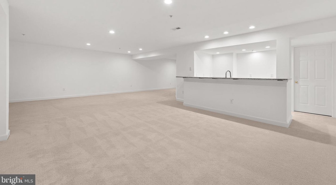 2649 Legends Way, Ellicott MD 21042-2257 exterior