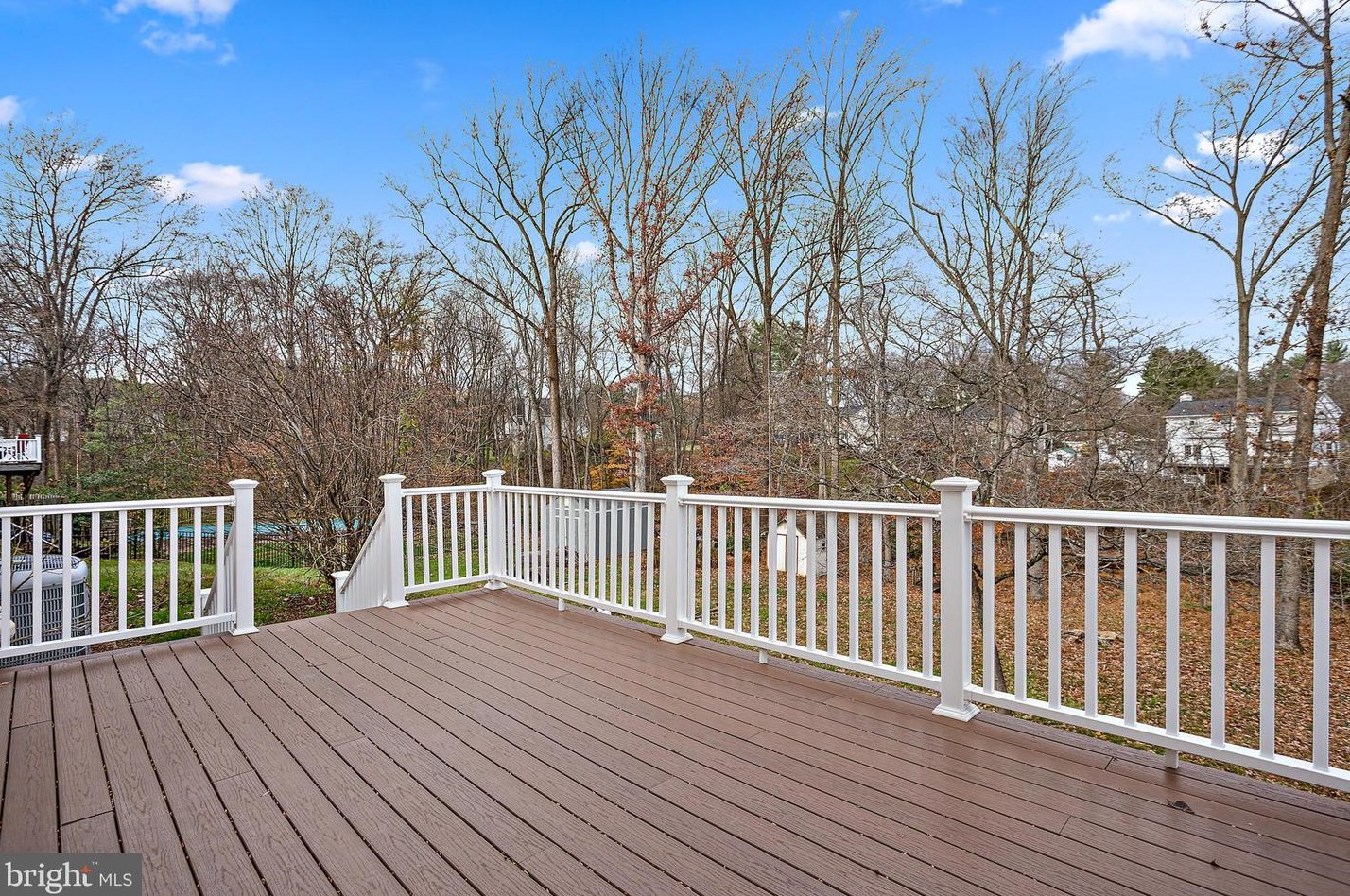 10070 Colonial Dr, Ellicott MD 21042-6230 exterior