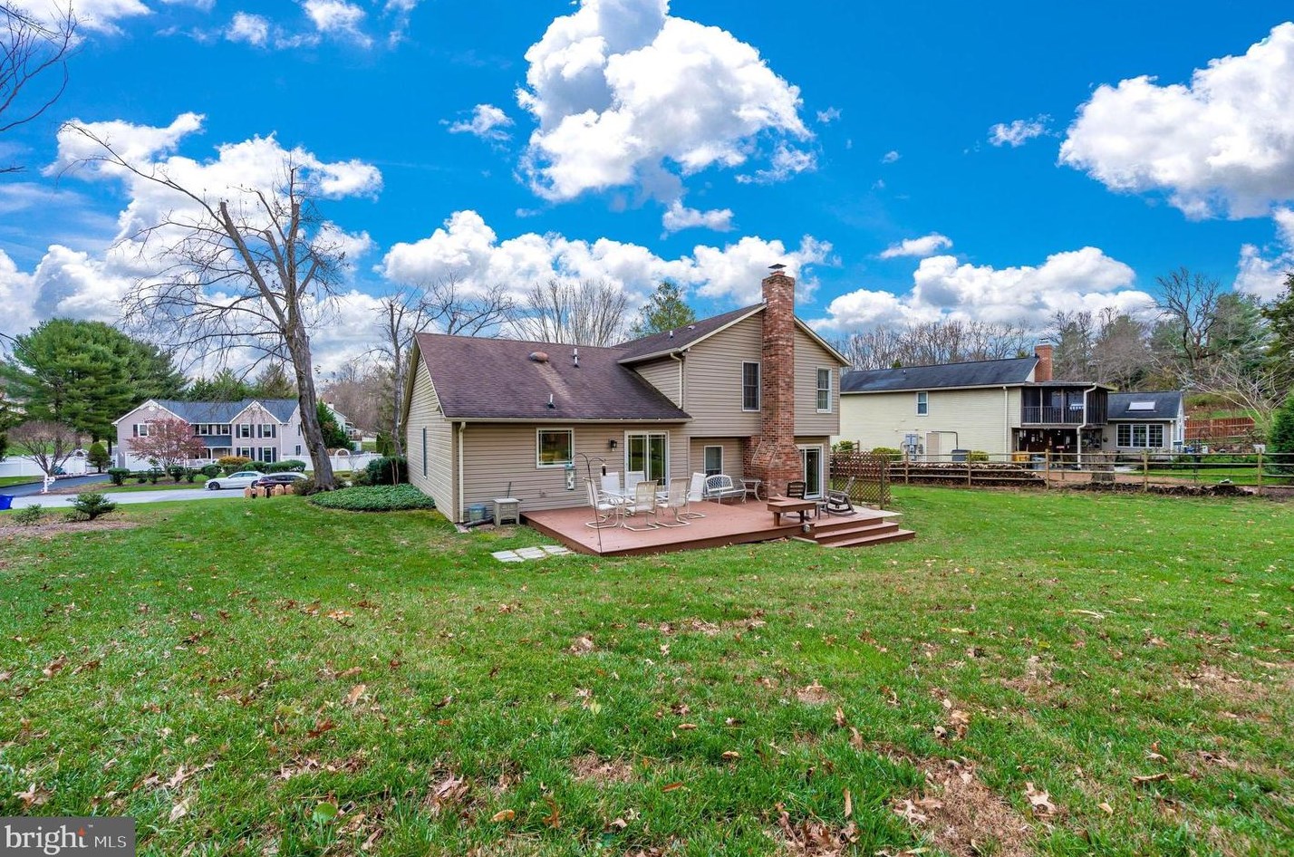 10106 Labelle Ct, Ellicott MD 21042-6257 exterior