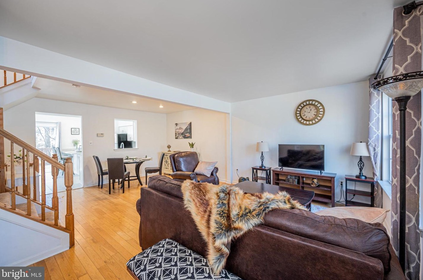 6705 Cozy Ln, Baltimore, MD 21075-5825
