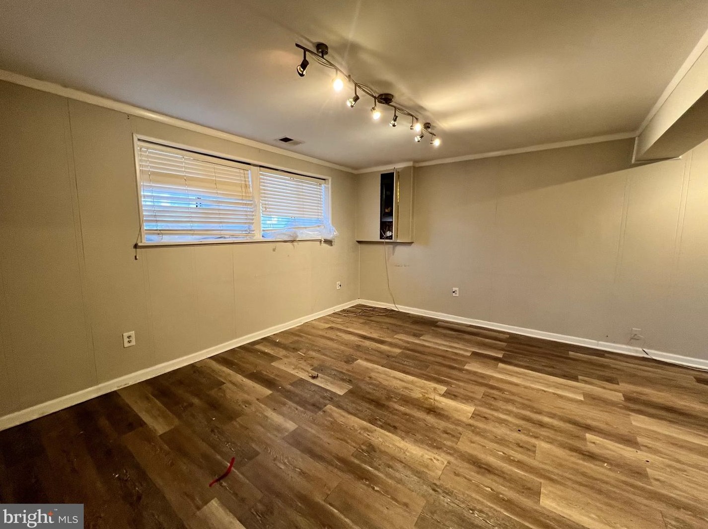 5429 Wolf River Ln, Columbia MD 21045-2258 exterior