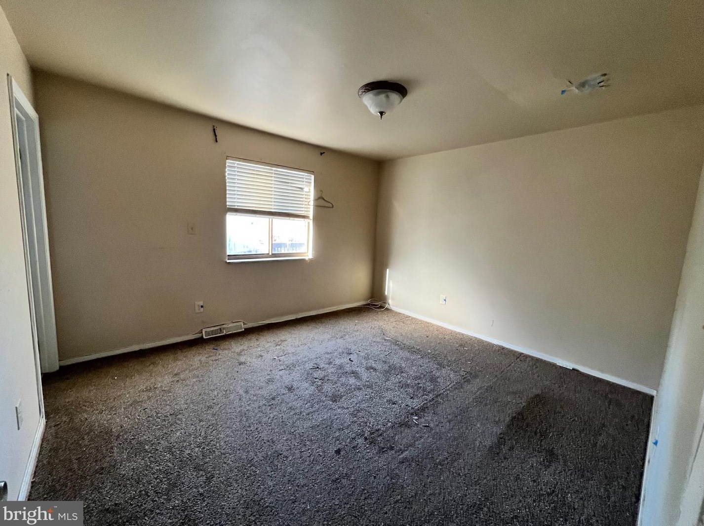 5429 Wolf River Ln, Columbia MD 21045-2258 exterior