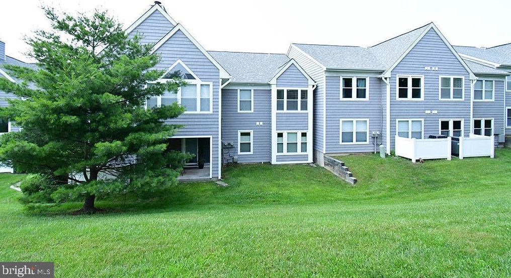 7848 Mayfair Cir, Ellicott MD  21043-6972 exterior