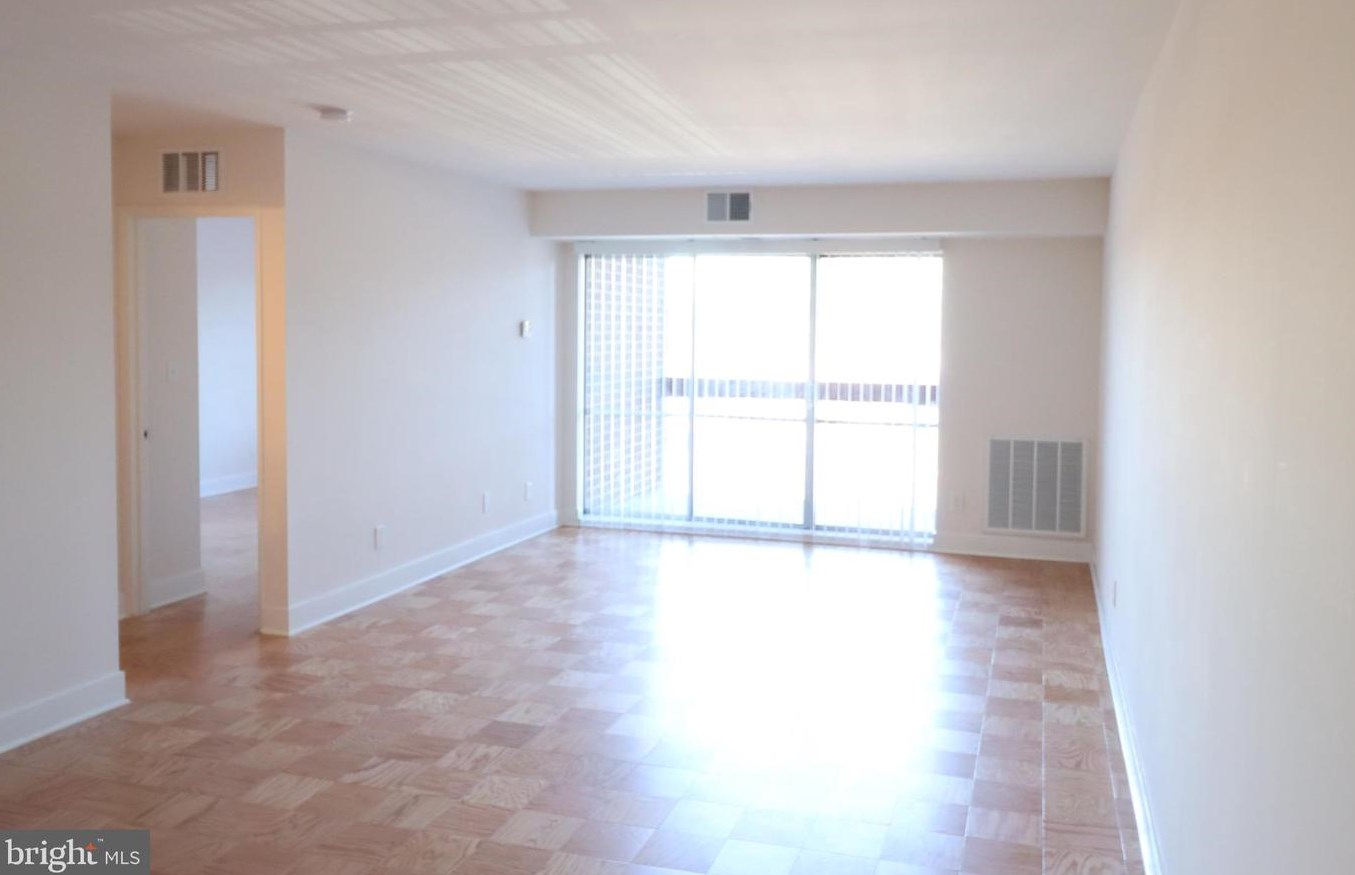 10850 Green Mountain Cir #218, Columbia, MD 21044