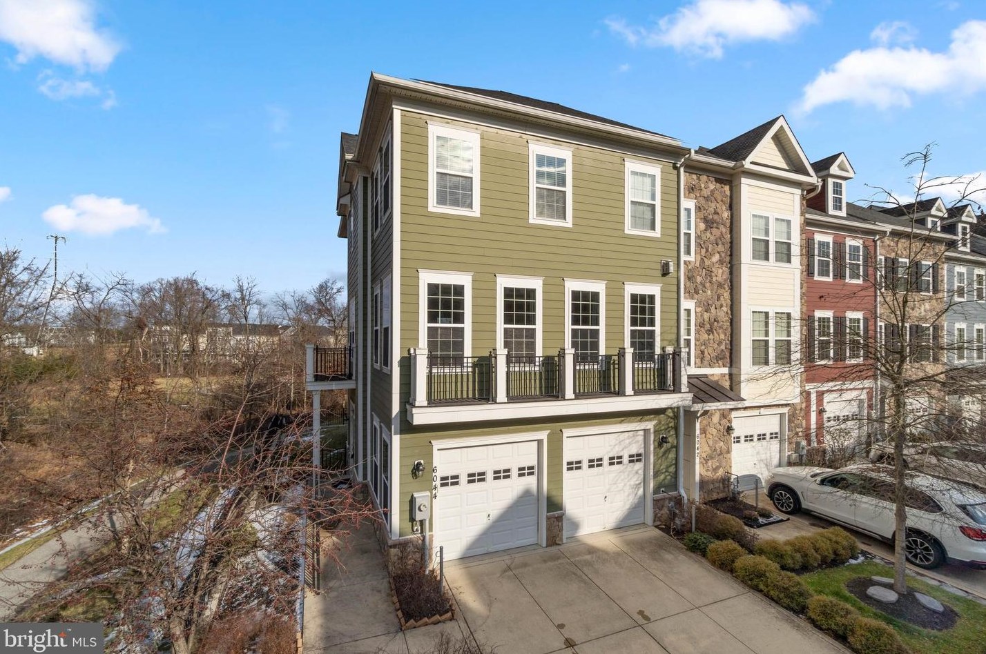 6044 Talbot Dr, Ellicott MD  21043-7186 exterior