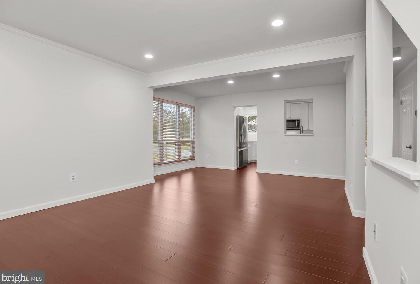 8206 Tall Trees Ct, Ellicott MD  21043-6942 exterior