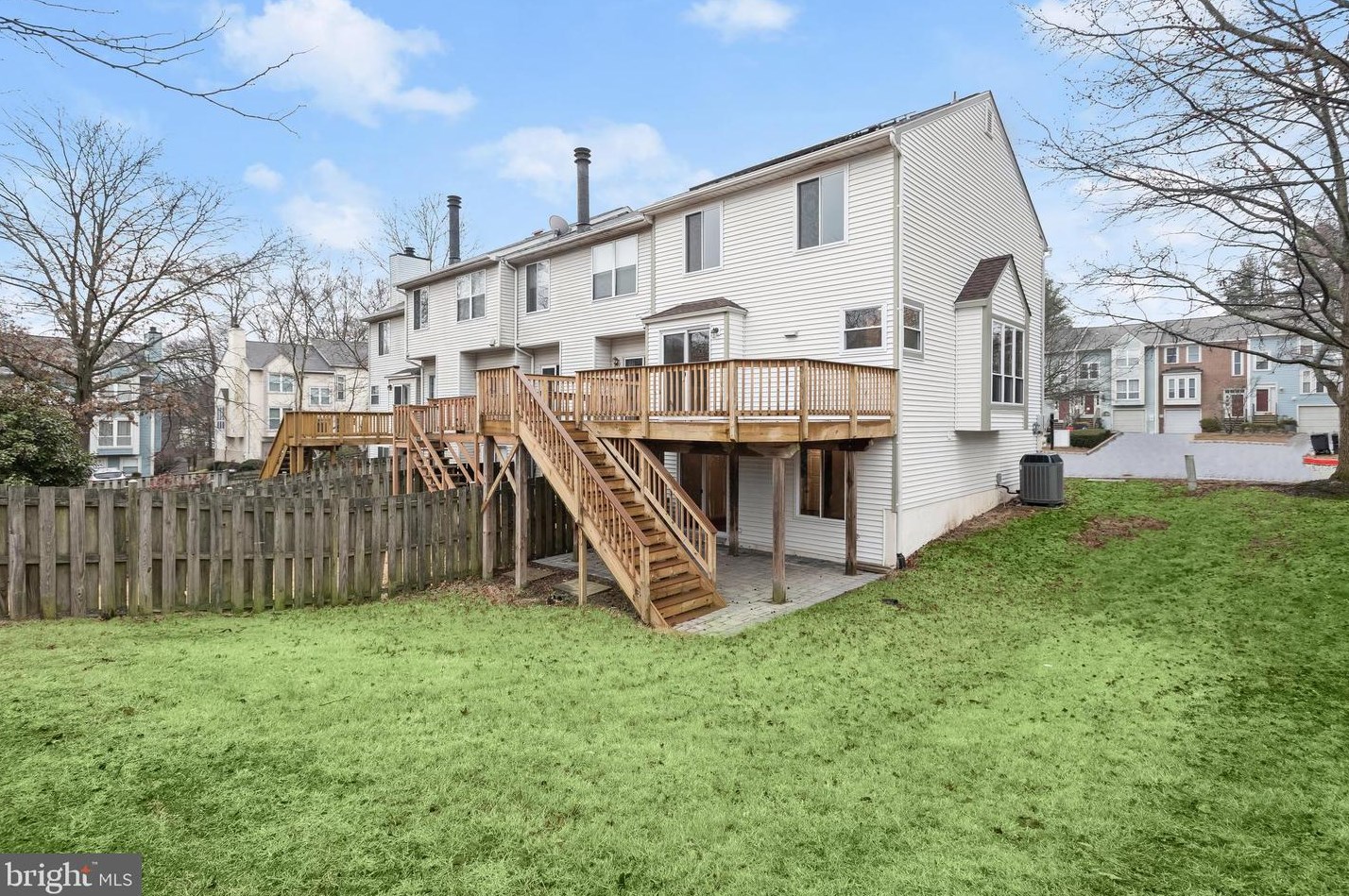 8206 Tall Trees Ct, Ellicott MD  21043-6942 exterior