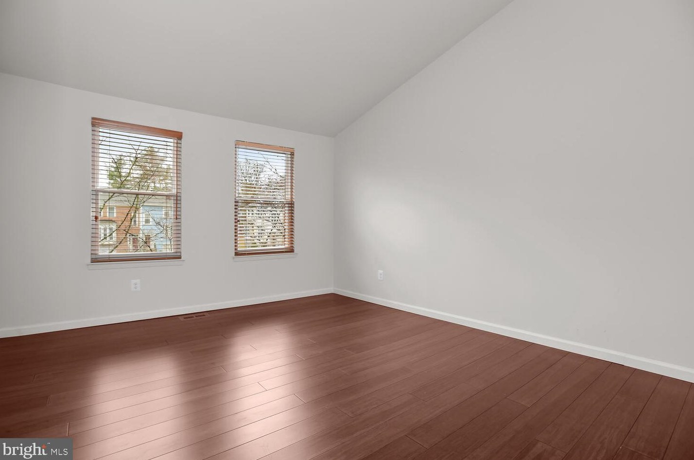 8206 Tall Trees Ct, Ellicott MD  21043-6942 exterior