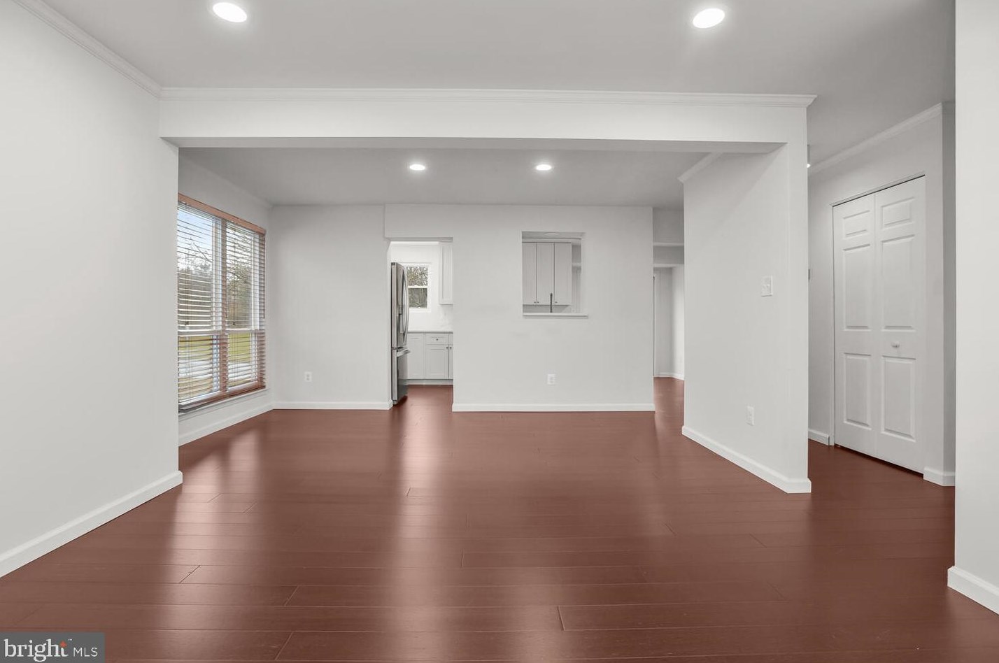 8206 Tall Trees Ct, Ellicott MD  21043-6942 exterior