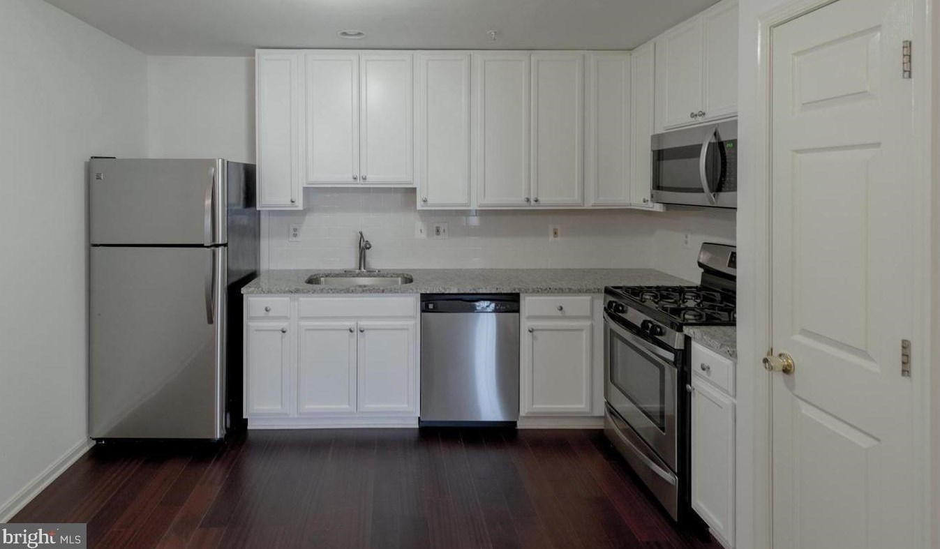8882 Goose Landing Cir, Columbia, MD 21045