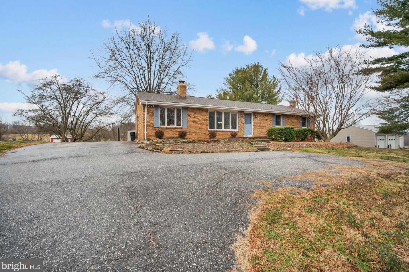 1656 Woodbine Rd, Woodbine, MD 21797