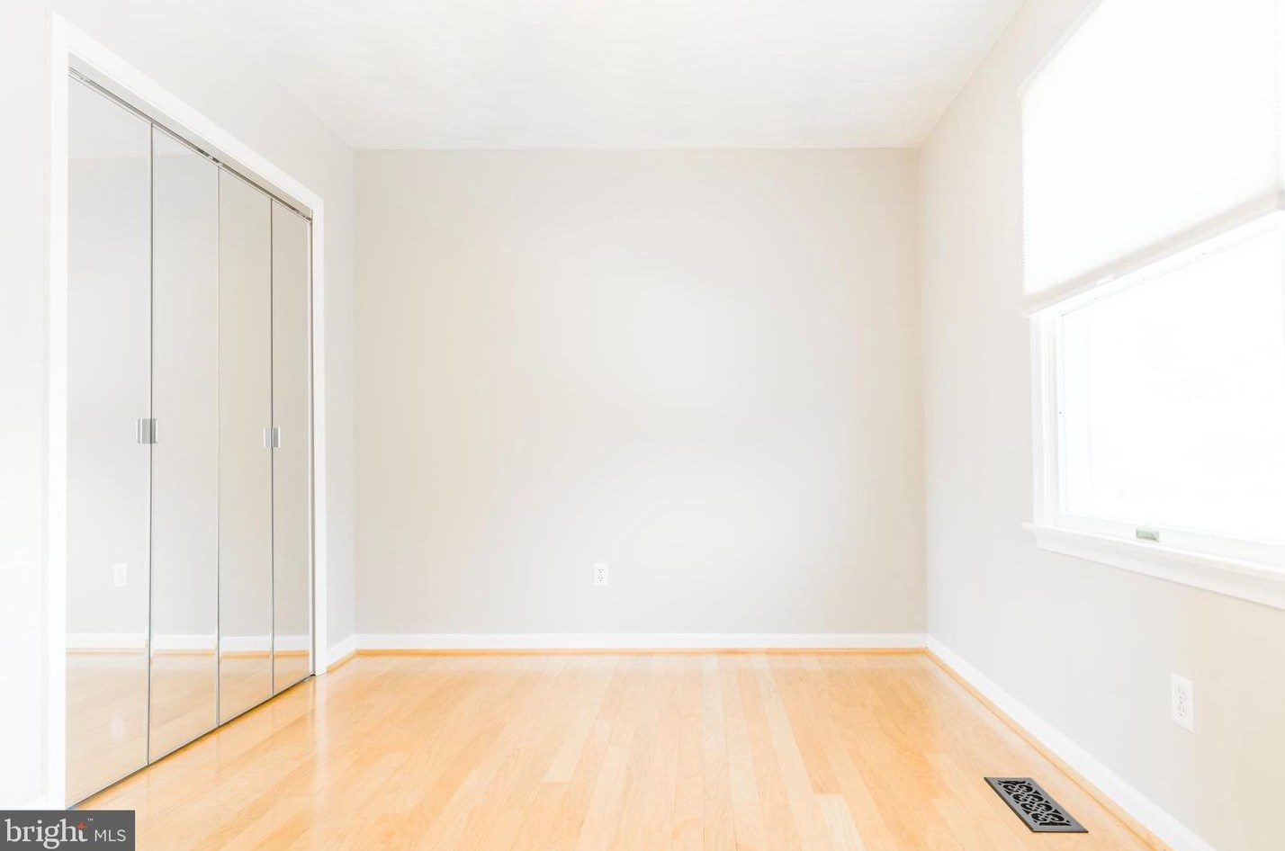 4730 Hale Haven Dr, Ellicott MD  21043-6669 exterior