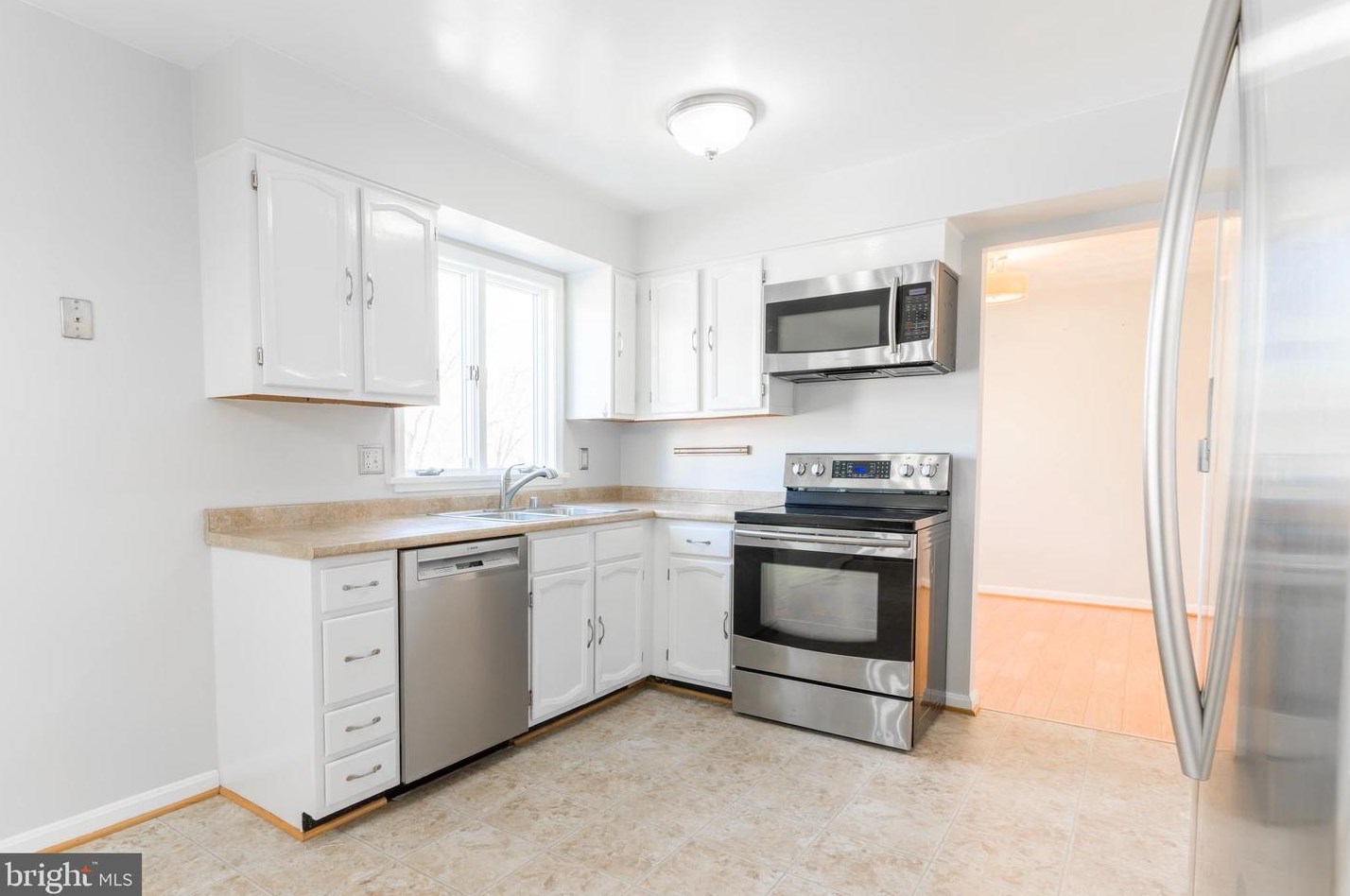 4730 Hale Haven Dr, Ellicott MD  21043-6669 exterior