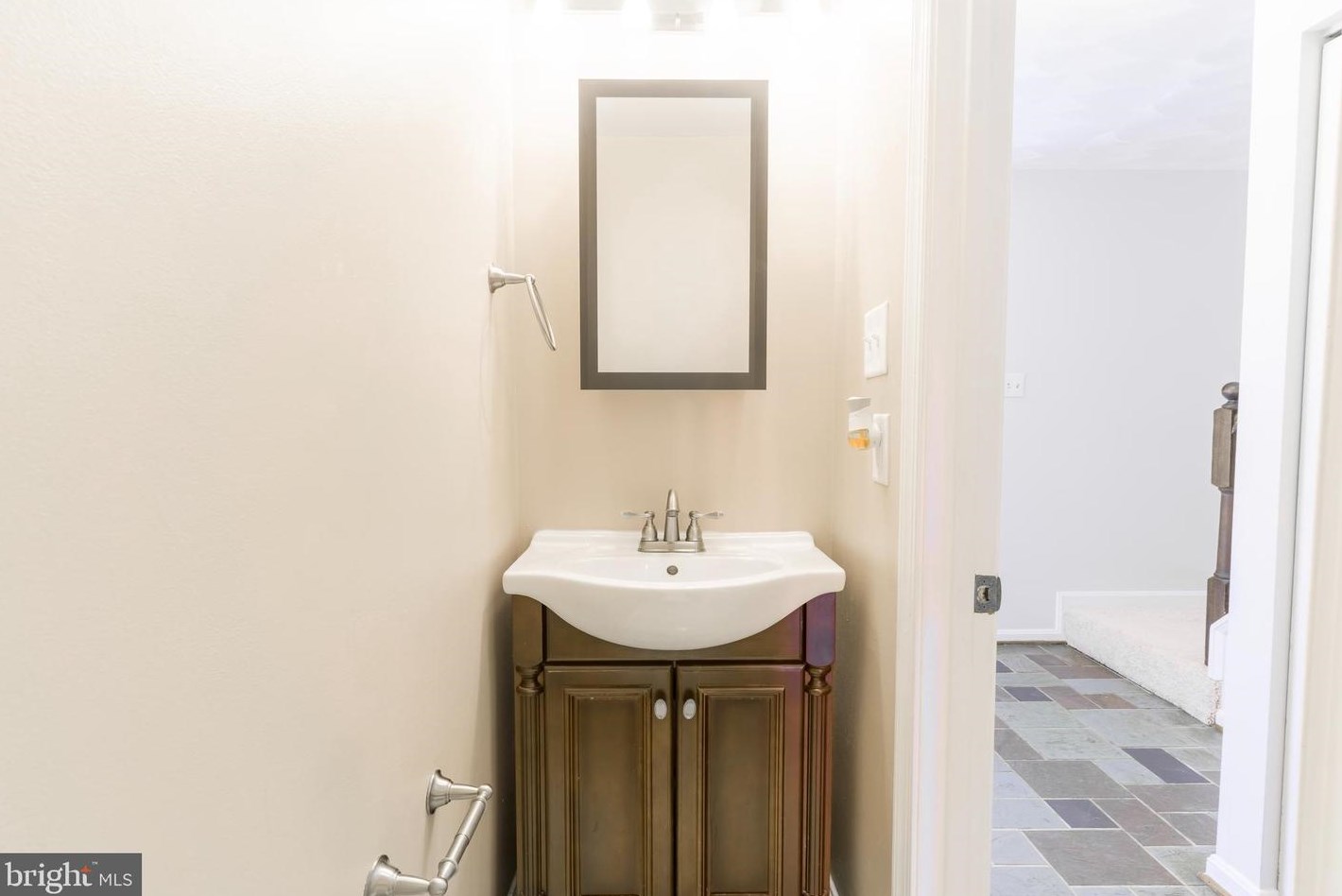 4730 Hale Haven Dr, Ellicott MD  21043-6669 exterior