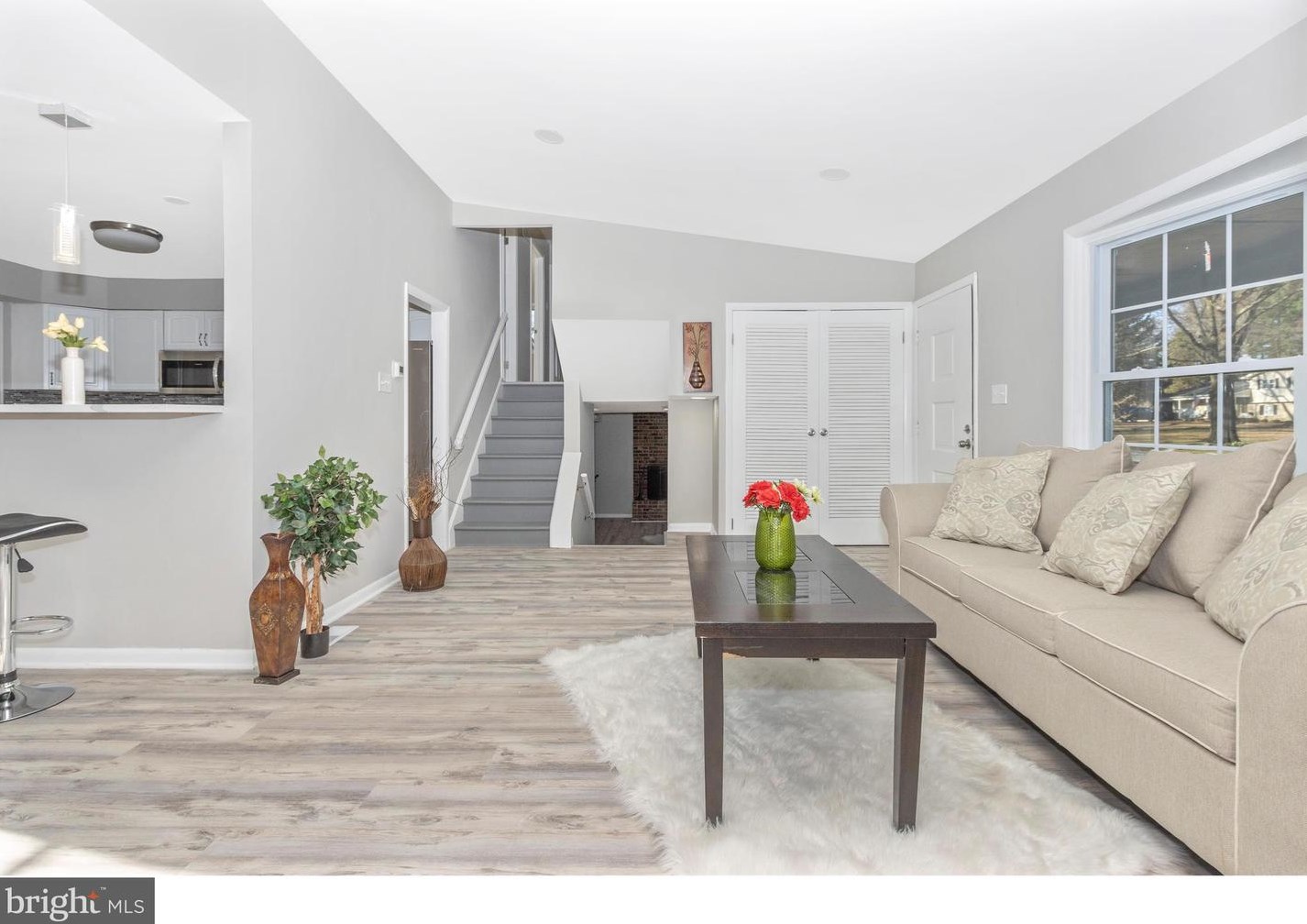 2817 Greenway Dr, Ellicott MD  21042-2524 exterior