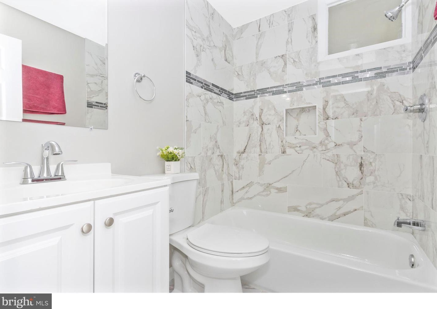 2817 Greenway Dr, Ellicott MD  21042-2524 exterior