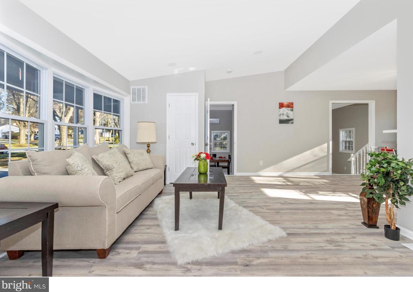 2817 Greenway Dr, Ellicott MD  21042-2524 exterior