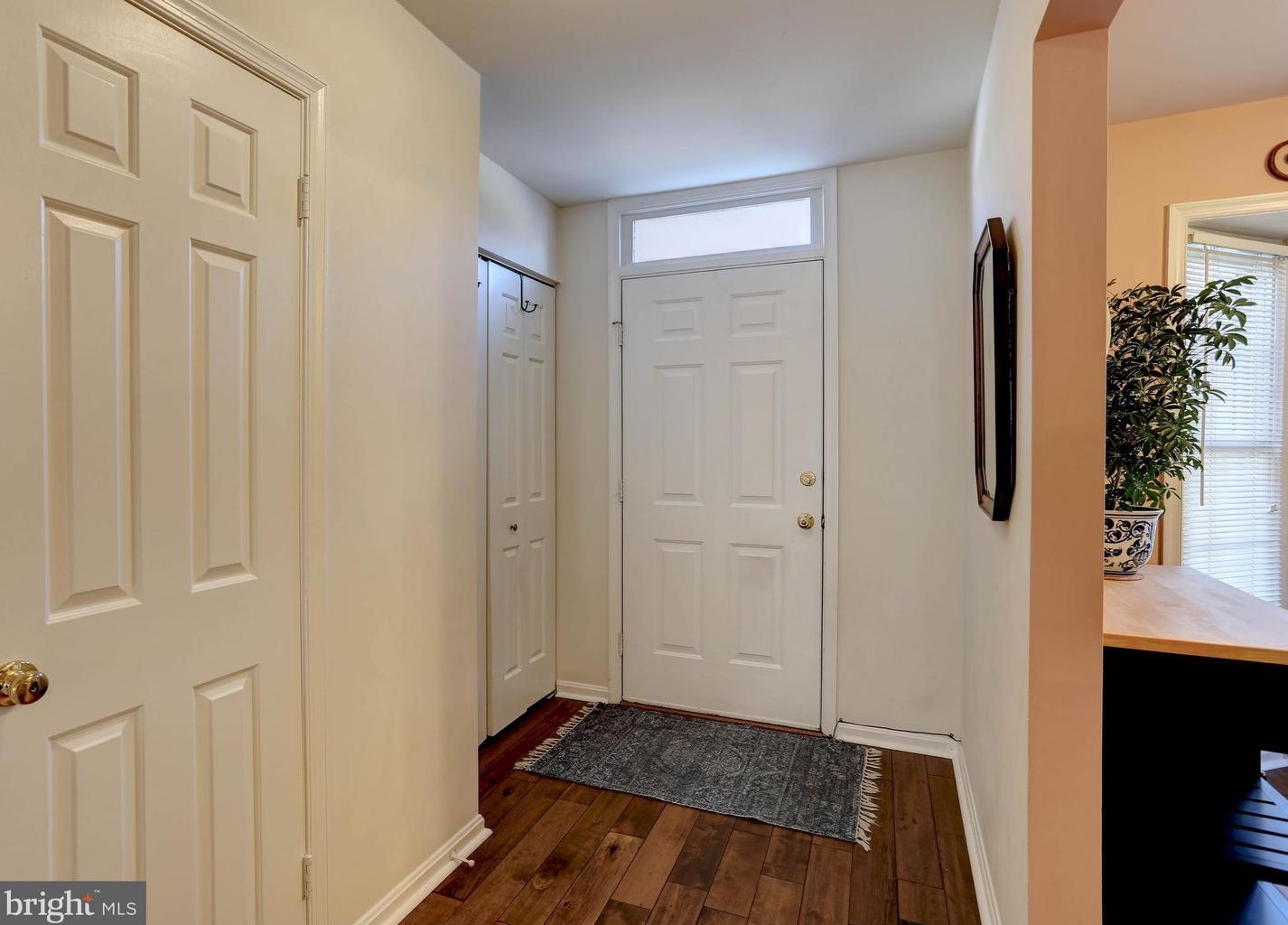 8771 Manahan Dr, Ellicott MD  21043-5416 exterior