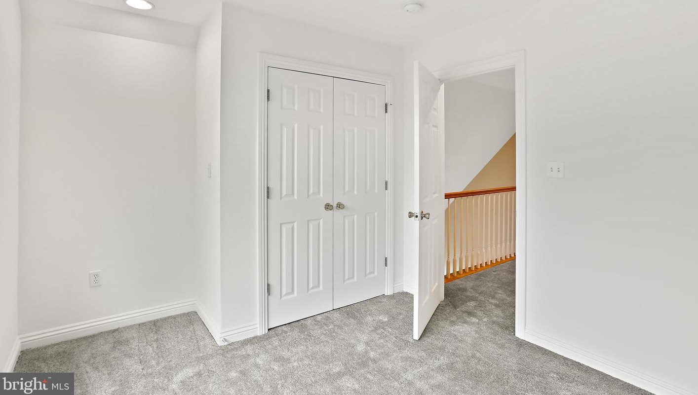 9061 Upton Rd, Ellicott MD exterior