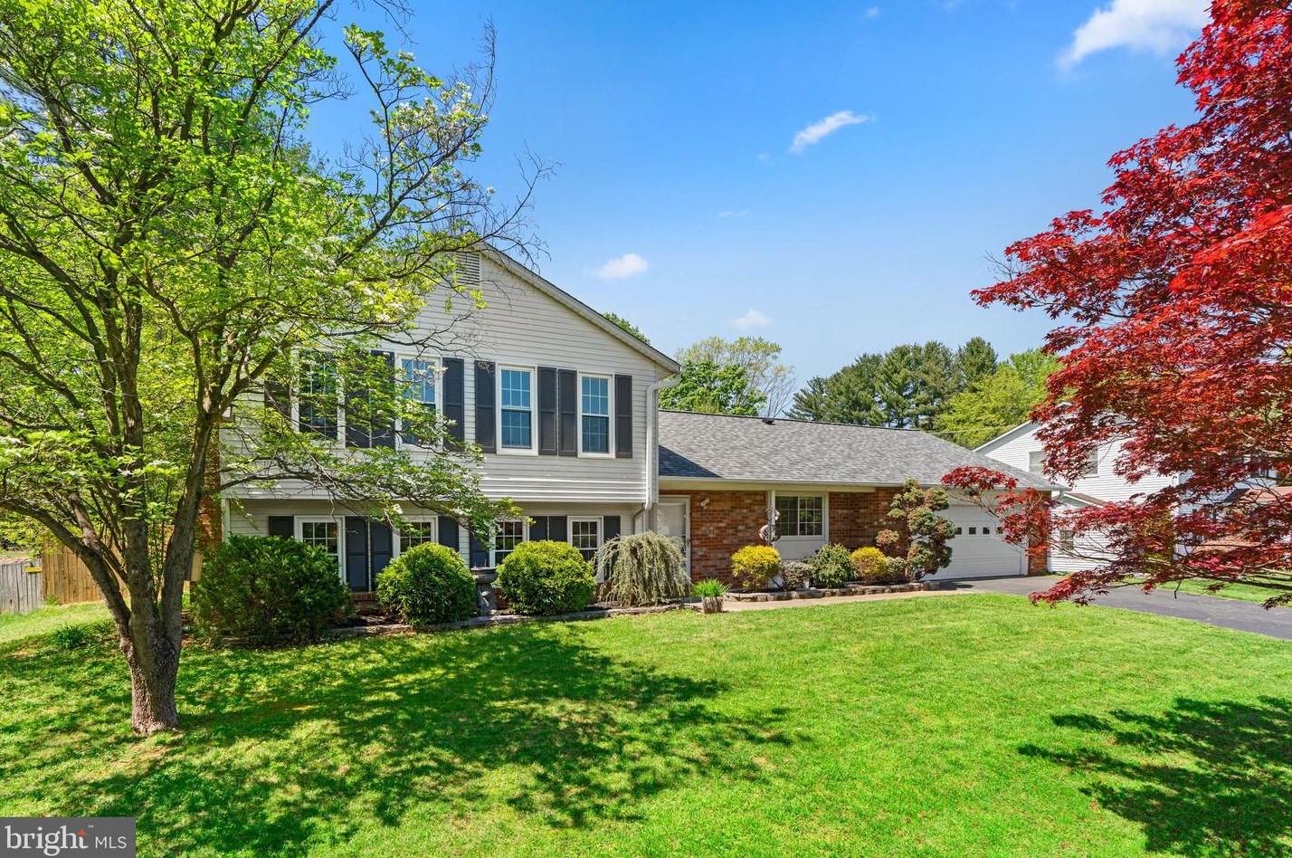 10022 Waterford Dr, Ellicott, MD 21042-6246