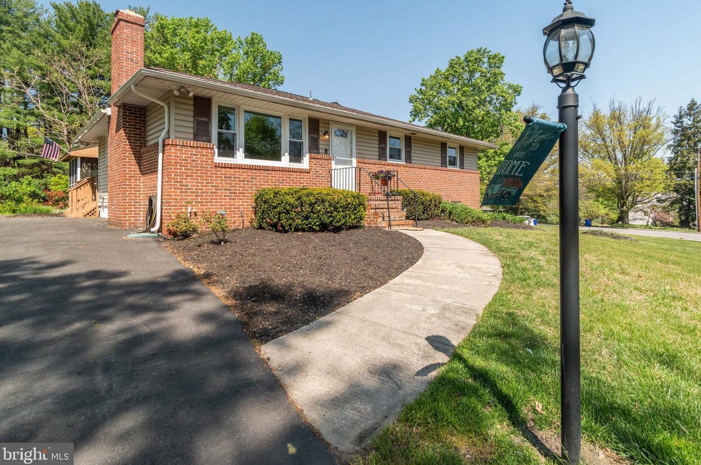 4822 Haven Dr, Ellicott, MD 21043-6661