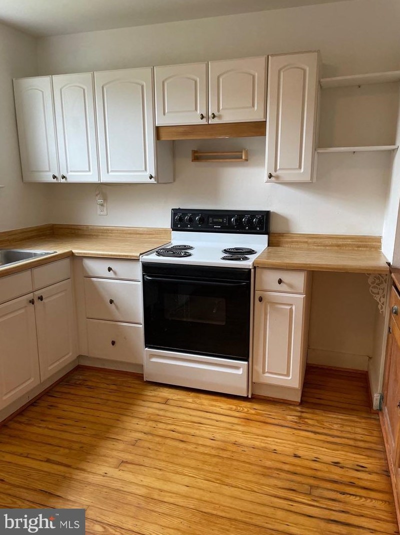 8524 Main St, Ellicott MD  21043-4997 exterior