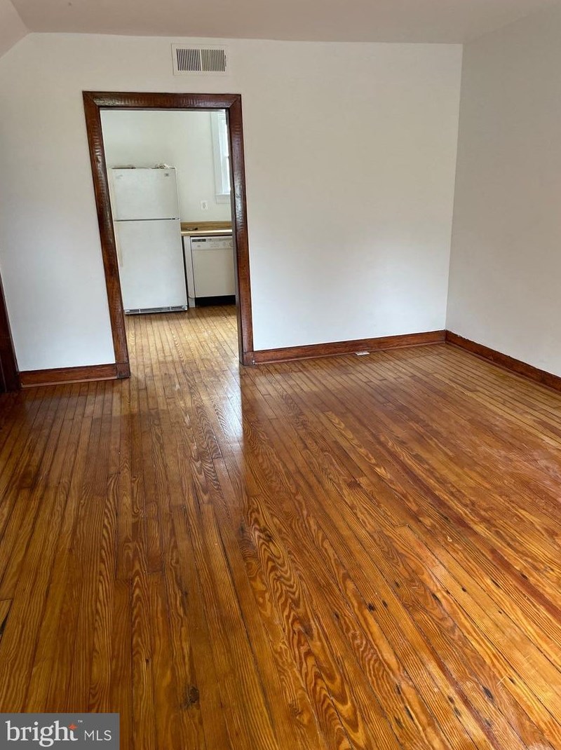 8524 Main St, Ellicott MD  21043-4997 exterior