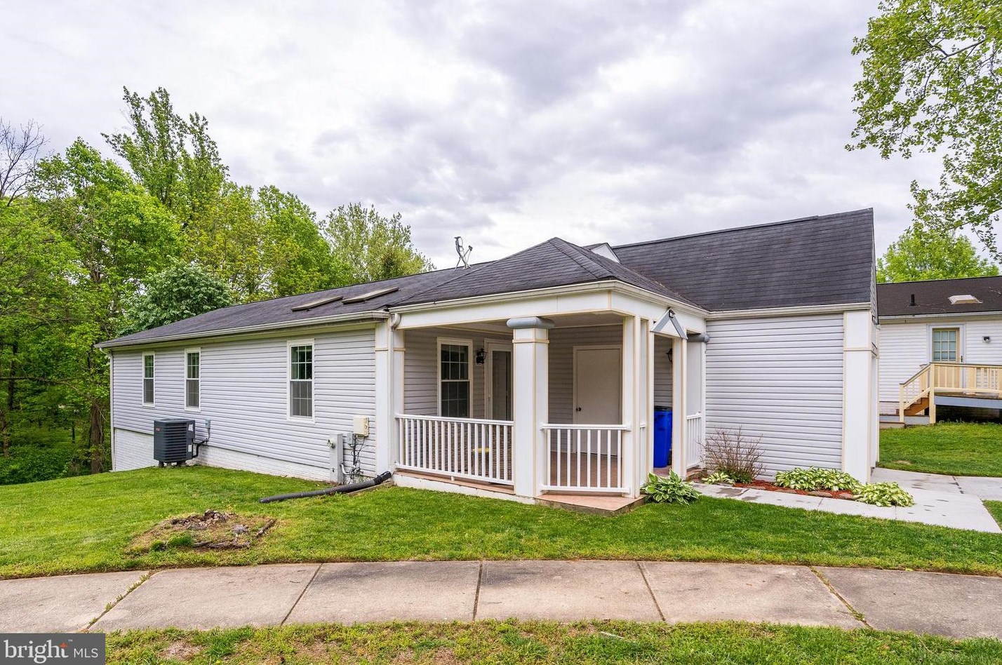8960 12 Sons Ct, Jessup, MD 20794