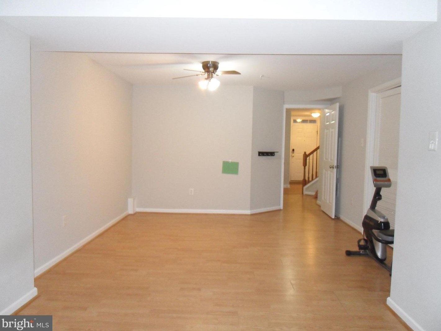 8812 Papillon Dr, Ellicott MD  21043-4001 exterior