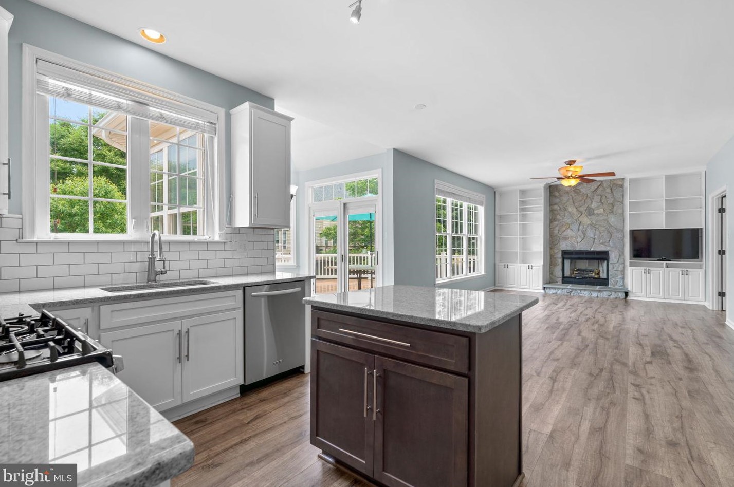 2186 Oak Frst Dr, Ellicott MD 21043-1903 exterior