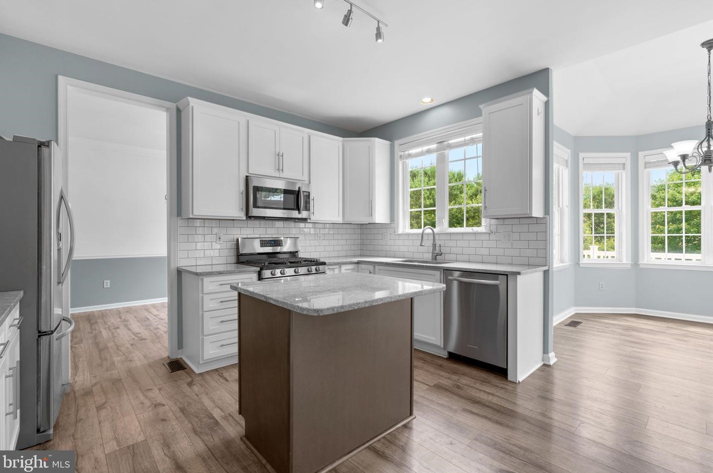 2186 Oak Frst Dr, Ellicott MD 21043-1903 exterior