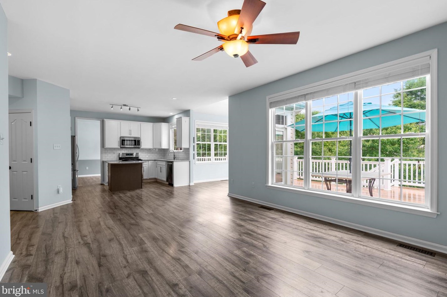 2186 Oak Frst Dr, Ellicott MD 21043-1903 exterior