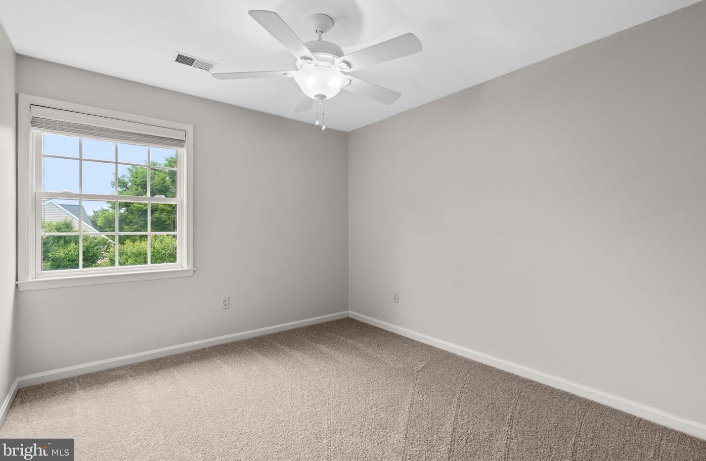 2186 Oak Frst Dr, Ellicott MD 21043-1903 exterior