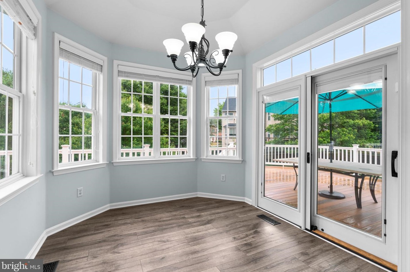 2186 Oak Frst Dr, Ellicott MD 21043-1903 exterior