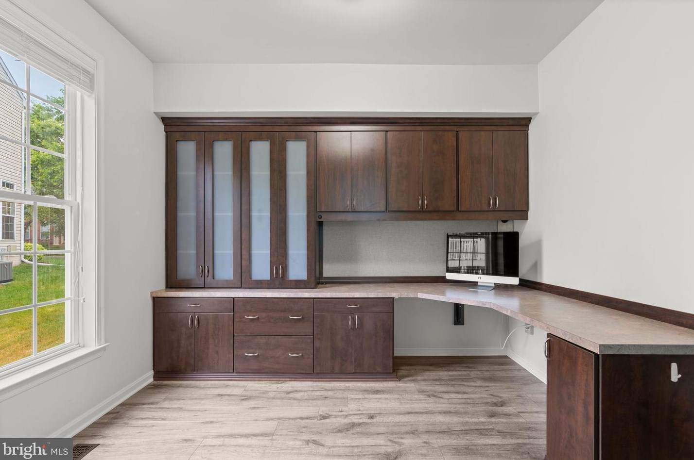 2186 Oak Frst Dr, Ellicott MD 21043-1903 exterior