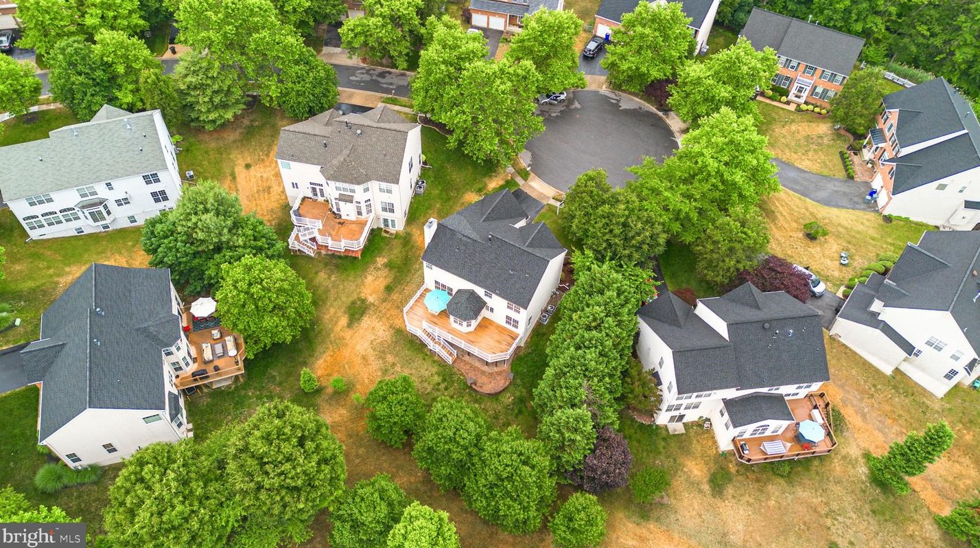 2186 Oak Frst Dr, Ellicott MD 21043-1903 exterior