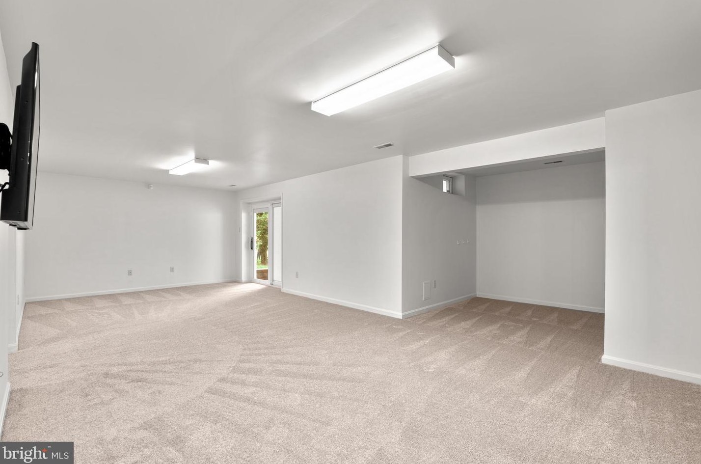 2186 Oak Frst Dr, Ellicott MD 21043-1903 exterior