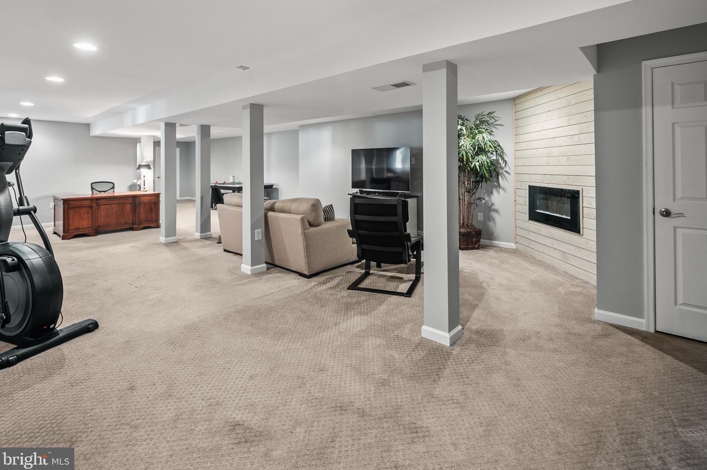 16836 Hardy Rd, Mount Airy MD 21771-3221 exterior