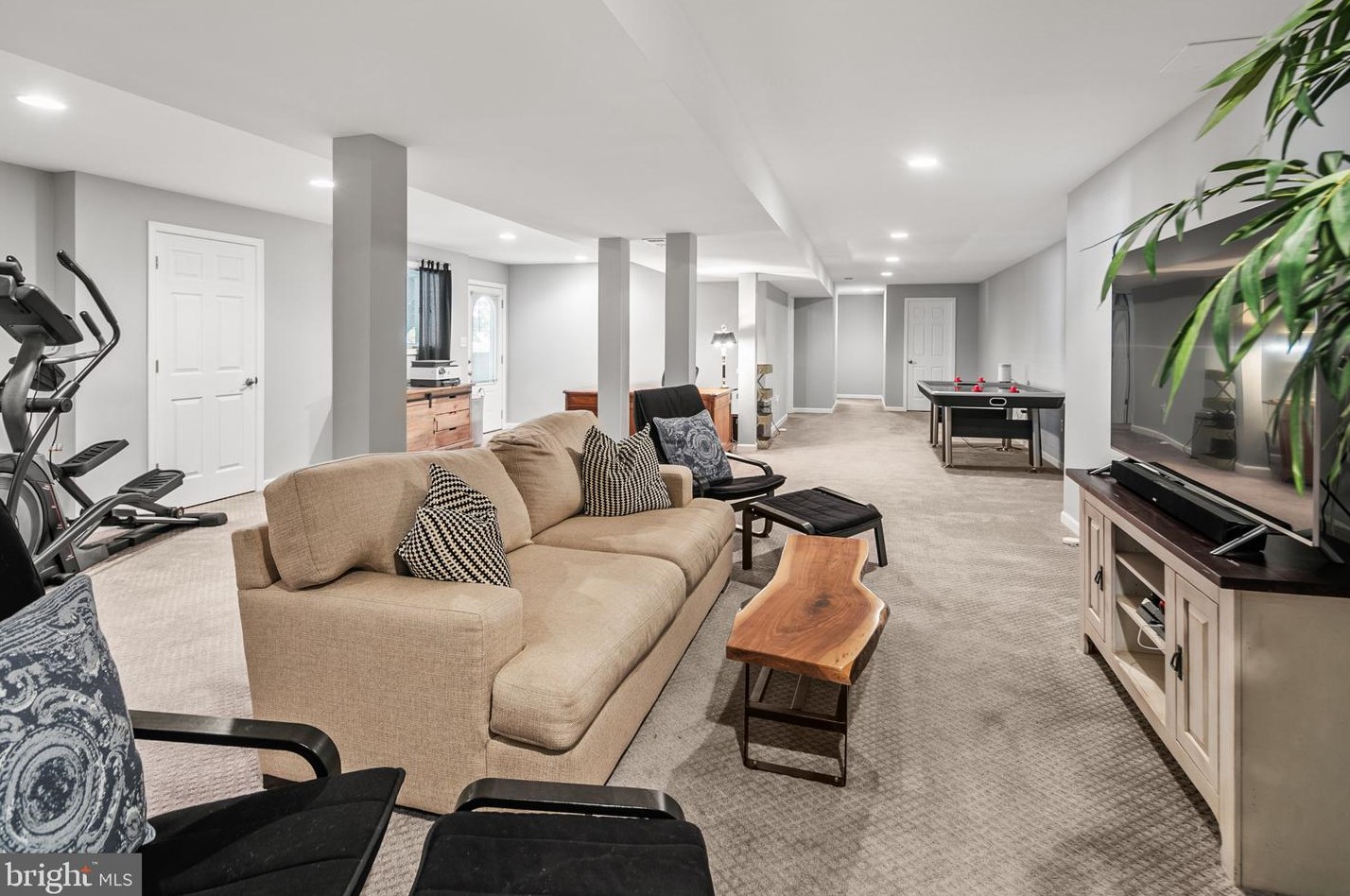 16836 Hardy Rd, Mount Airy MD 21771-3221 exterior