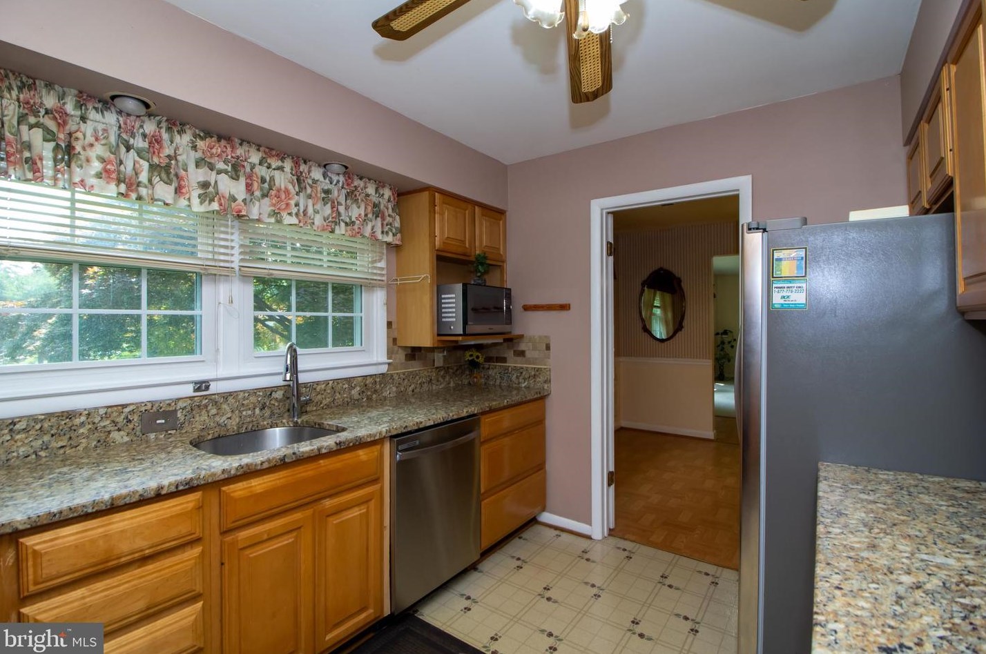 4022 Dee Jay Dr, Ellicott MD 21042-5612 exterior