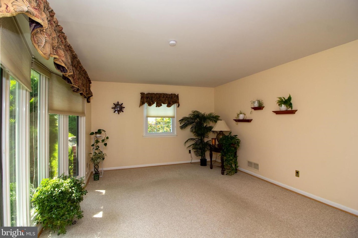 4022 Dee Jay Dr, Ellicott MD 21042-5612 exterior