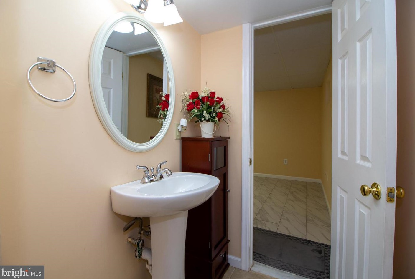 4022 Dee Jay Dr, Ellicott MD 21042-5612 exterior