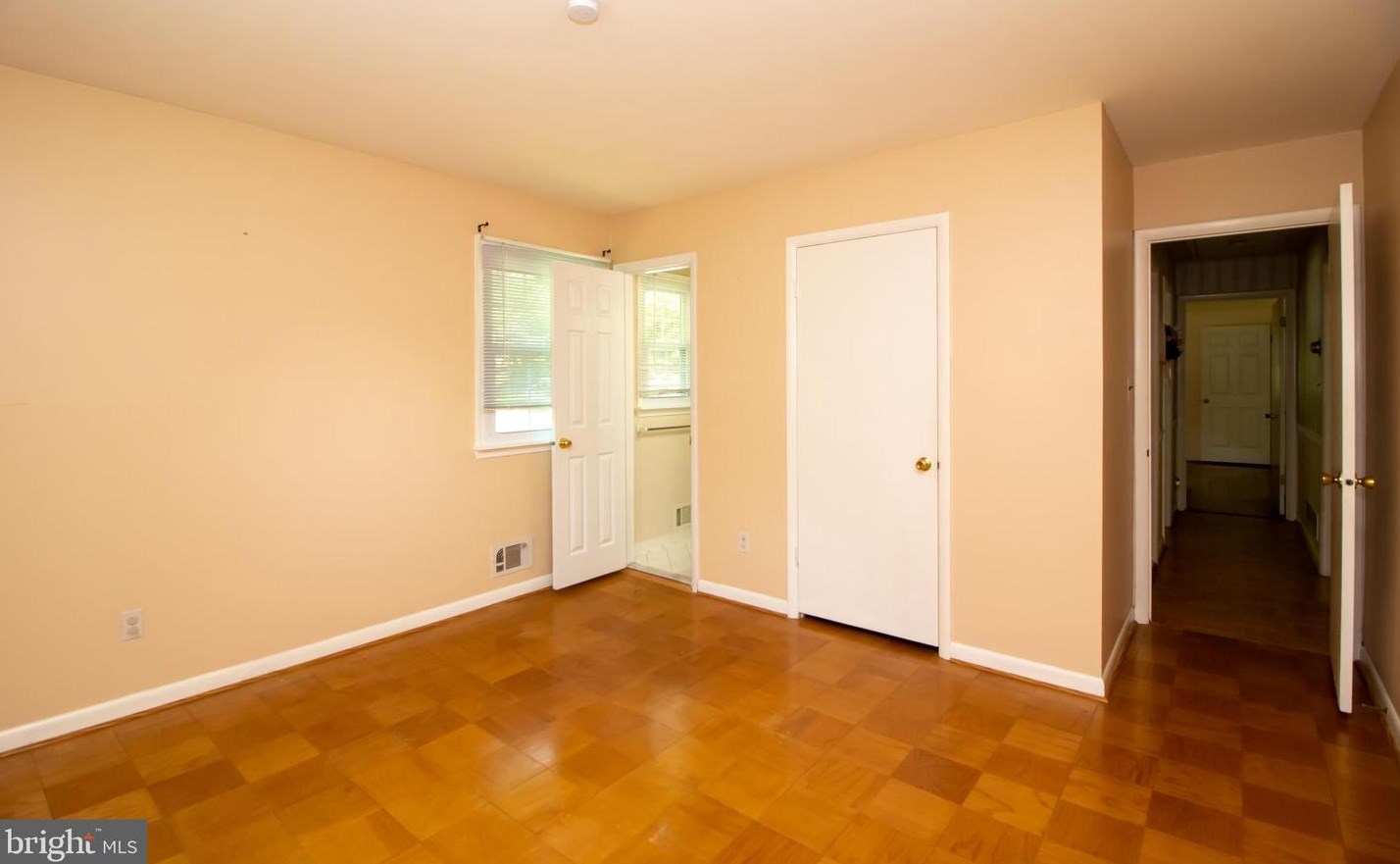 4022 Dee Jay Dr, Ellicott MD 21042-5612 exterior