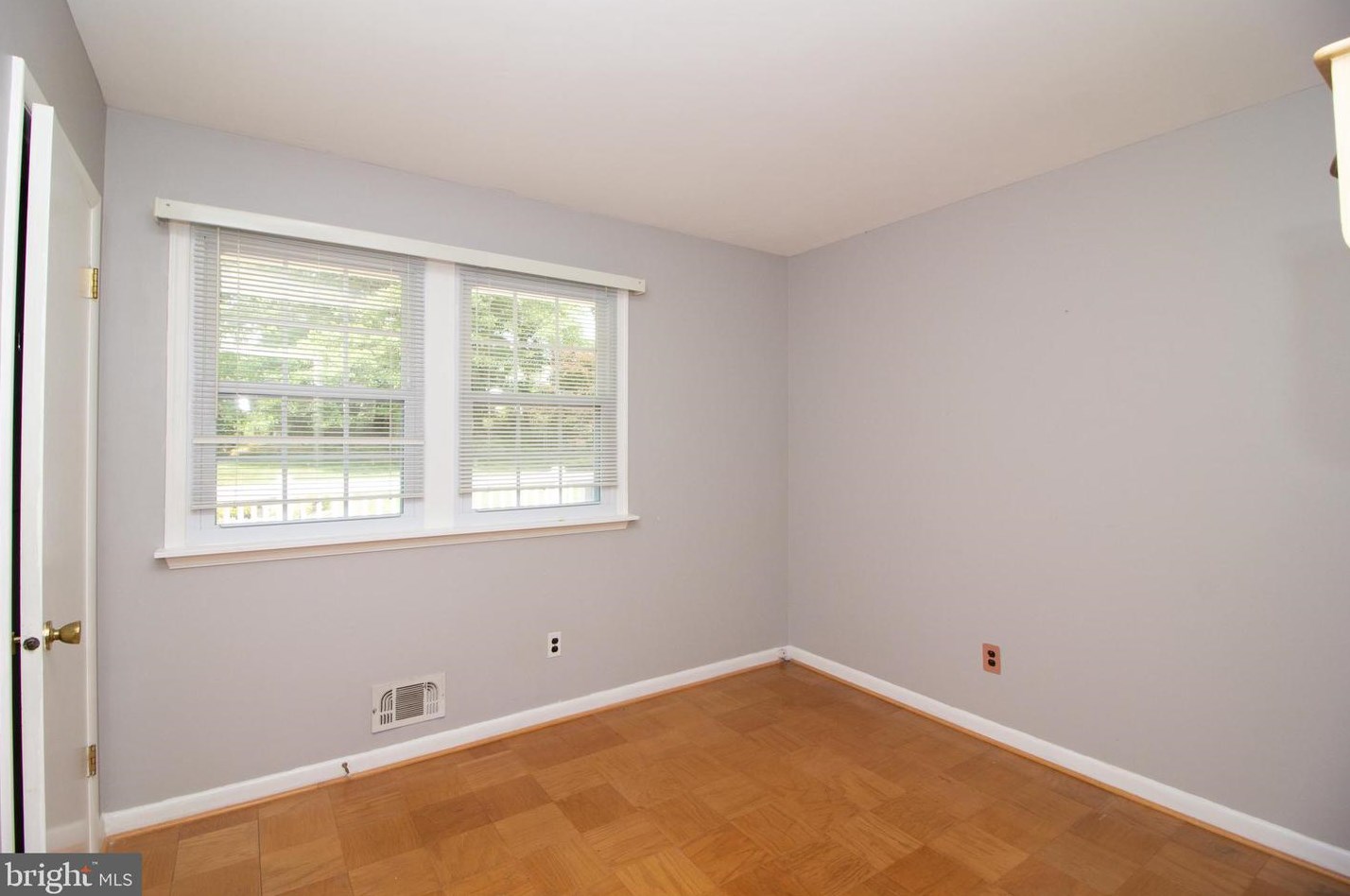 4022 Dee Jay Dr, Ellicott MD 21042-5612 exterior