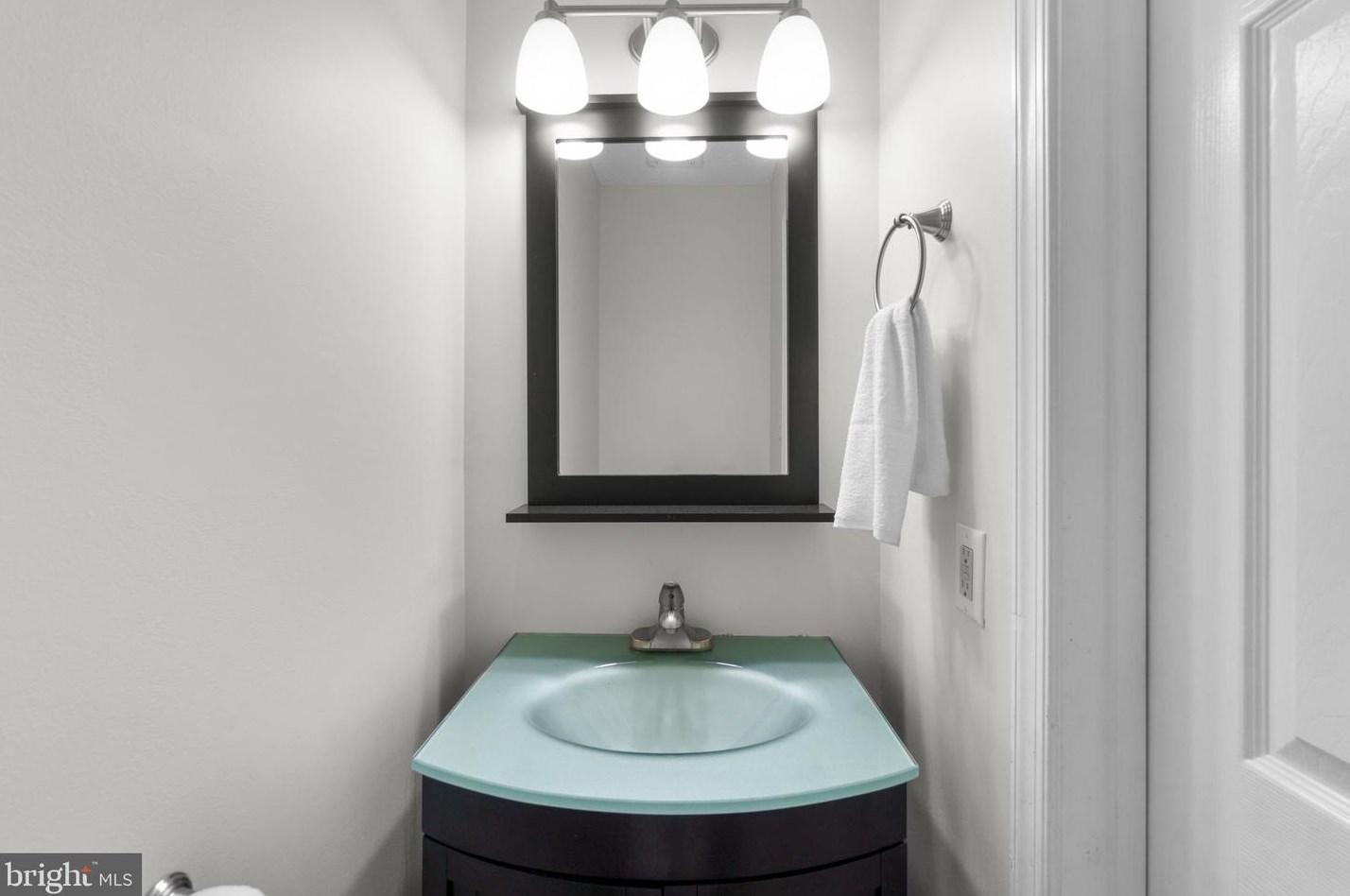 6401 Sedgwick St, Baltimore MD 21075-6198 exterior