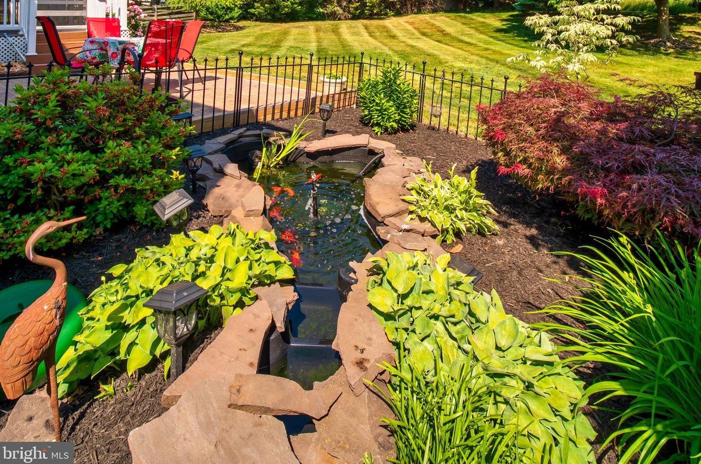 5229 Rising Sun Ln, Ellicott MD 21043-6302 exterior